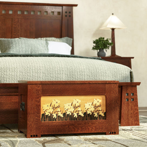 Coffre à Couvertures en Chêne Quartersawn Style Arts & Crafts avec Incrustations Florales en Placage de Bois et Intérieur Doublé de Cèdre pour Chambre à Coucher